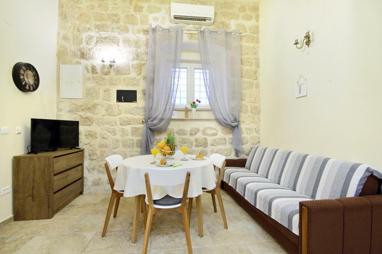 Nikola Apartamento